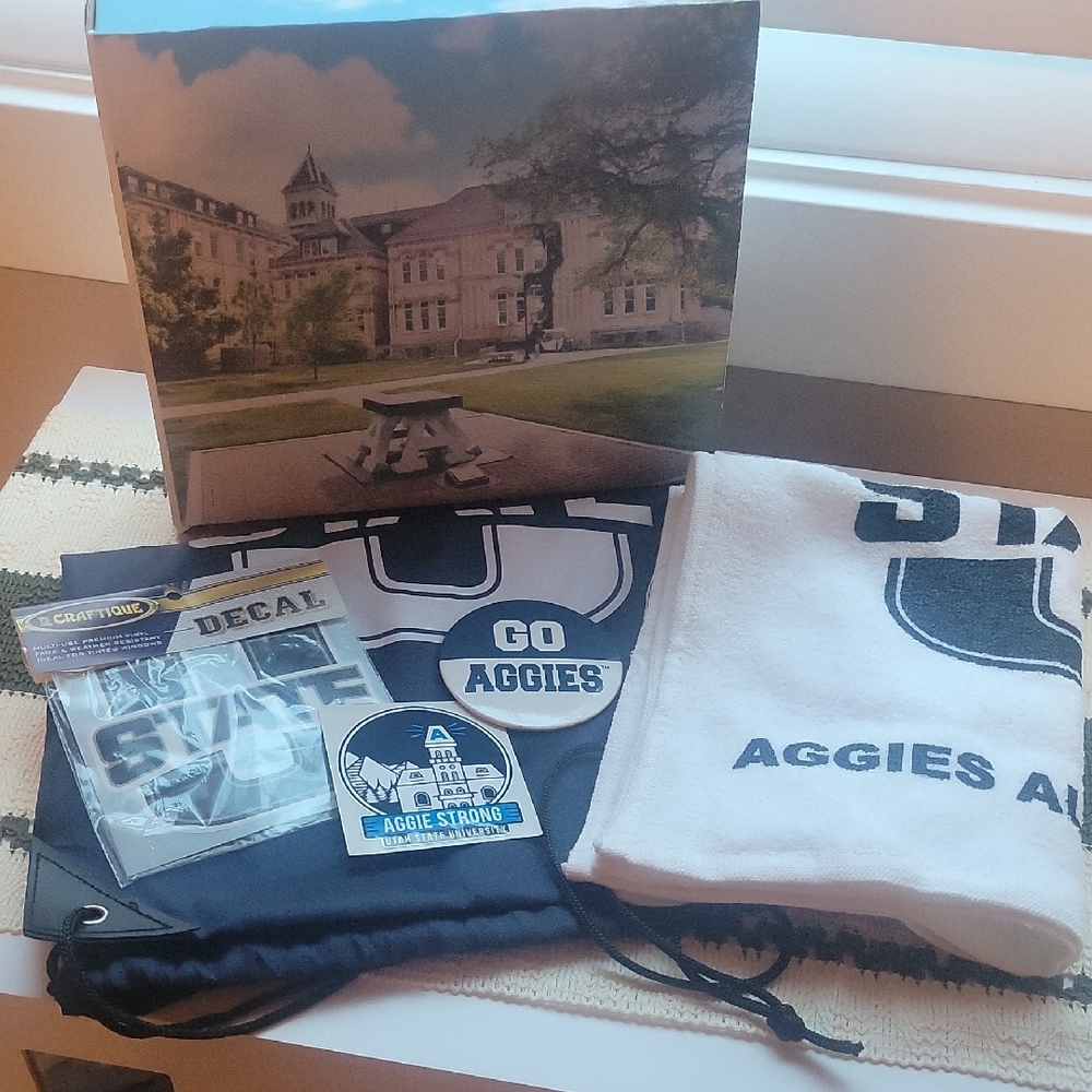 Utah State University Aggies Merch Set